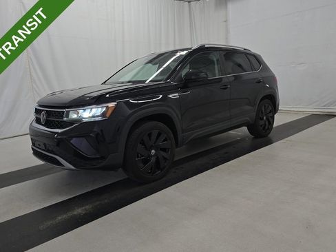 Used 2023 Volkswagen Taos SE w/ Black Wheel Package AWD/4WD image 1
