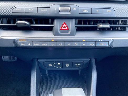 Used 2025 Kia K4 FWD image 31