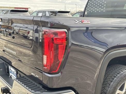 Used 2024 GMC Sierra 1500 SLT image 12