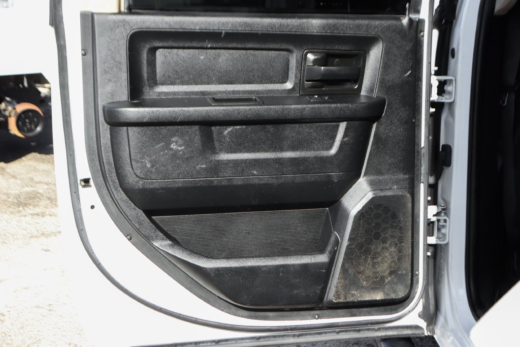 Used 2020 RAM 5500 Tradesman w/ Chrome Appearance Group AWD/4WD image 35