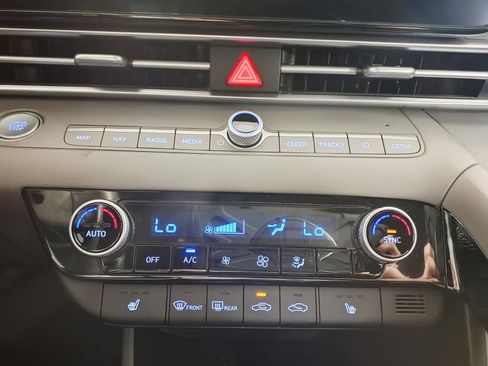 Certified 2023 Hyundai Elantra SEL w/ Convenience Package FWD image 20