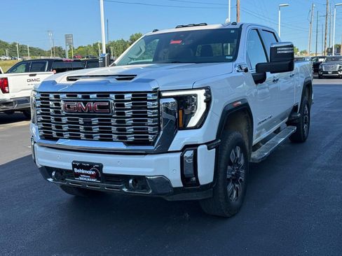 Used 2025 GMC Sierra 2500 Denali w/ Denali Reserve Package AWD/4WD image 11