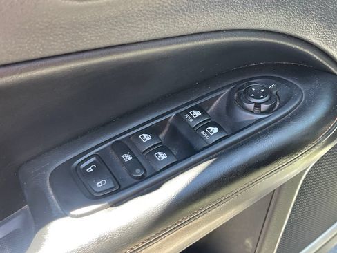 Used 2019 Jeep Compass Latitude FWD image 7