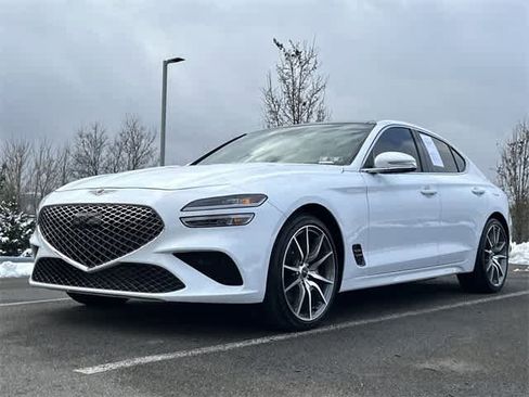 Used 2022 Genesis G70 2.0T w/ Prestige Package image 31