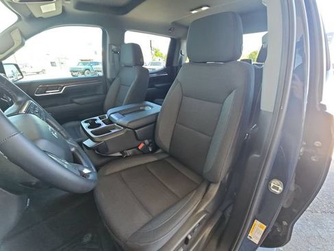 Used 2023 Chevrolet Silverado 1500 RST AWD/4WD image 16