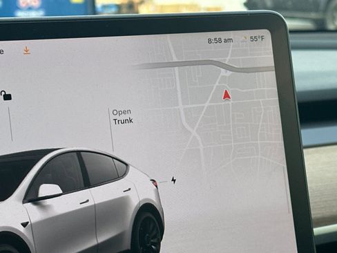 Used 2023 Tesla Model Y Performance AWD/4WD image 19