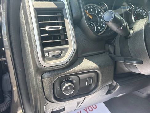 Used 2020 RAM 1500 Big Horn AWD/4WD image 14