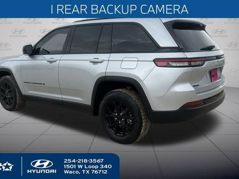 Used 2024 Jeep Grand Cherokee Altitude image 13