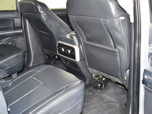 Used 2023 Ford Expedition XLT AWD/4WD image 34