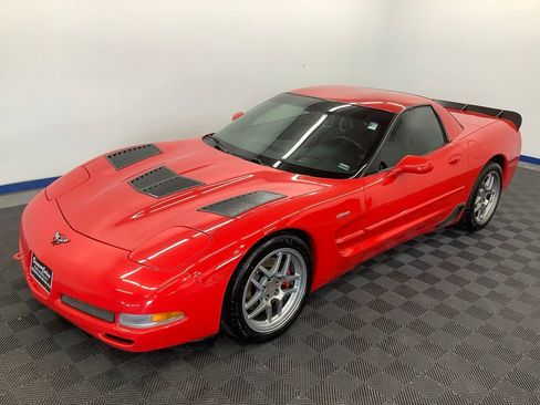 Used 2002 Chevrolet Corvette Z06 w/ Memory Pkg RWD image 3