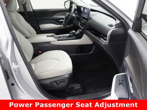 Certified 2024 Toyota Grand Highlander XLE image 39