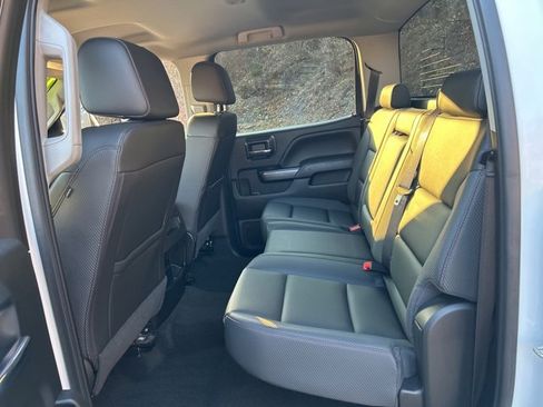 Used 2018 GMC Sierra 2500 SLT w/ Duramax Plus Package image 18