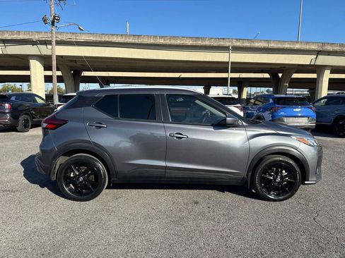 Used 2023 Nissan Kicks SV FWD image 9