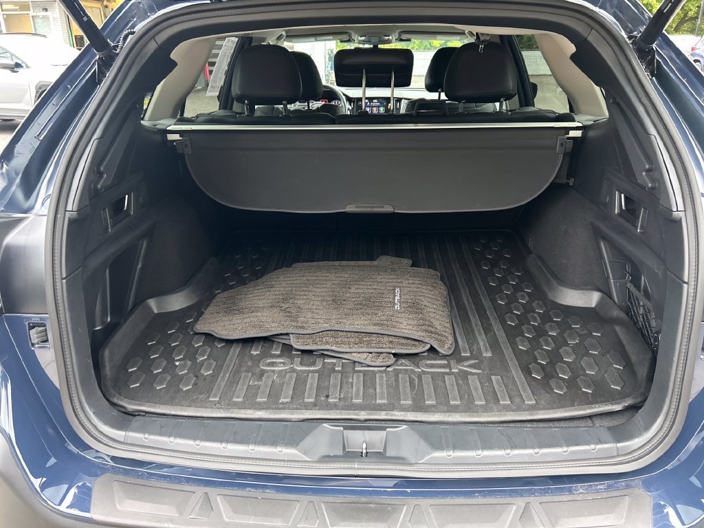 Certified 2024 Subaru Outback Premium AWD/4WD image 2