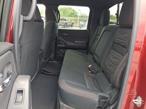Used 2024 Nissan Frontier PRO-4X w/ Pro Convenience Package AWD/4WD image 11