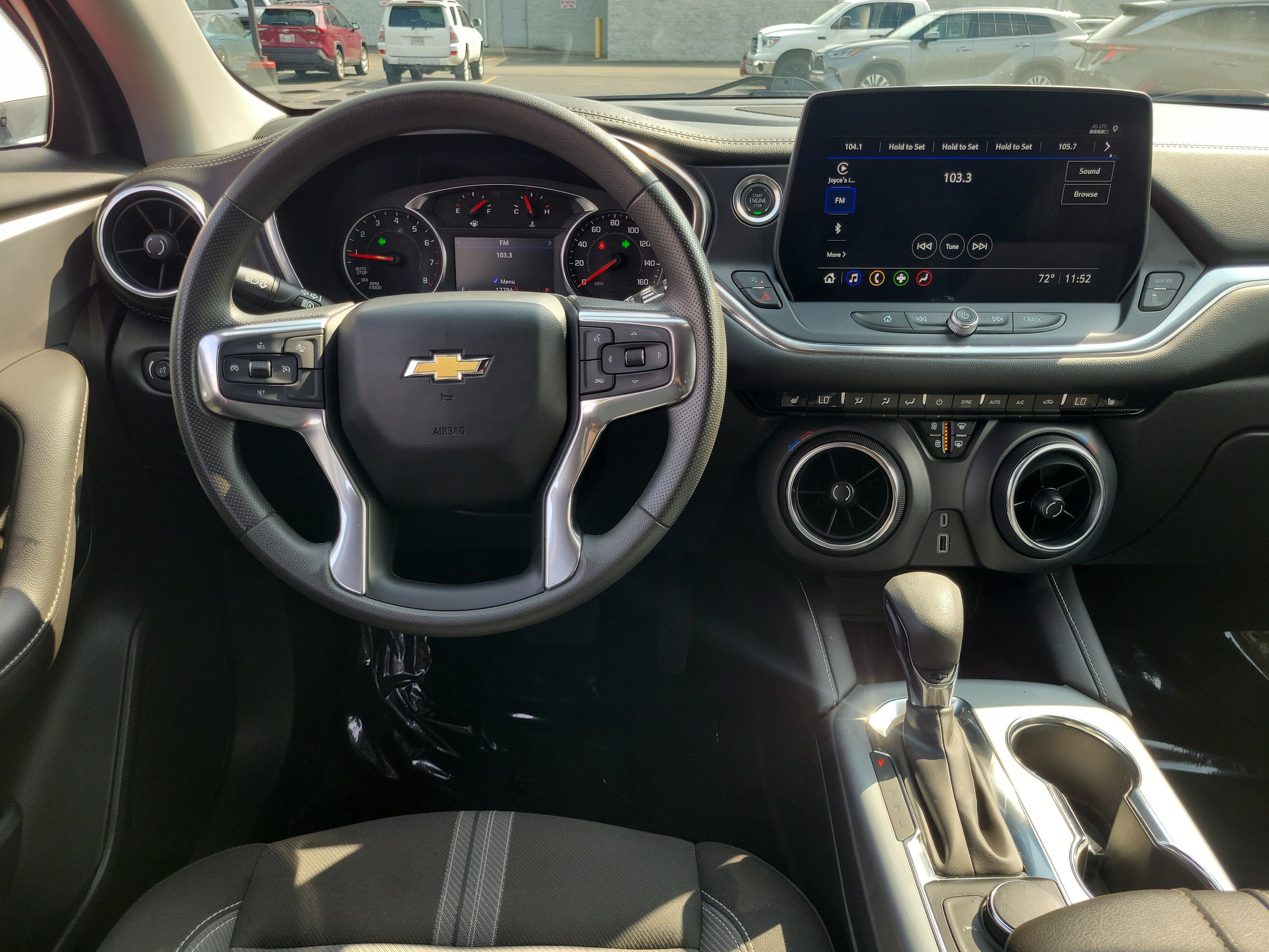 Used 2025 Chevrolet Blazer LT FWD image 10