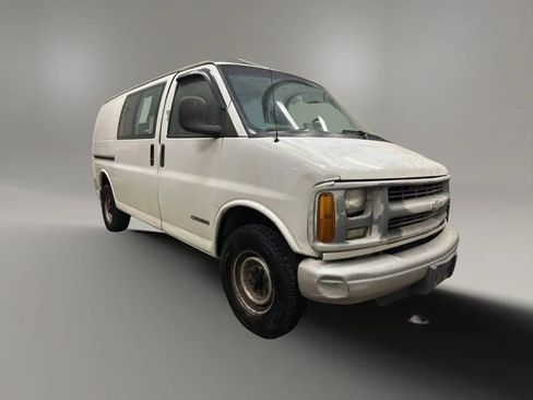 Used 2000 Chevrolet Express 3500 image 6