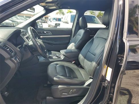 Used 2018 Ford Explorer XLT w/ Equipment Group 202A image 14