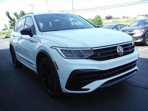 Used 2022 Volkswagen Tiguan SE R-Line AWD/4WD image 8