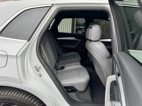 Used 2021 Audi SQ5 Premium Plus w/ Premium Plus Package image 23