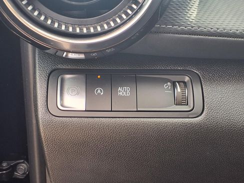 Used 2025 Chevrolet Equinox LT image 6