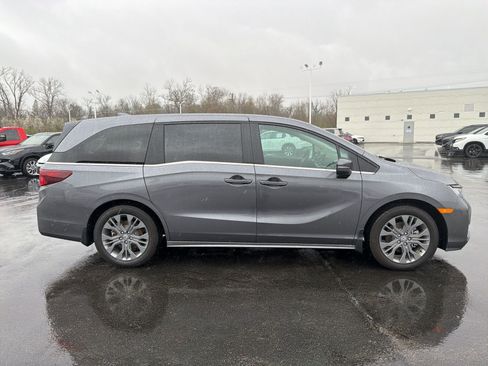Used 2026 Honda Odyssey Touring image 7