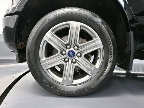 Used 2018 Ford F150 XLT w/ Equipment Group 302A Luxury AWD/4WD image 20