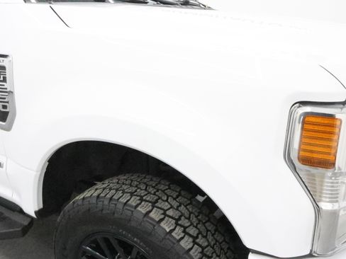 Used 2022 Ford F250 XLT w/ Black Appearance Package image 22