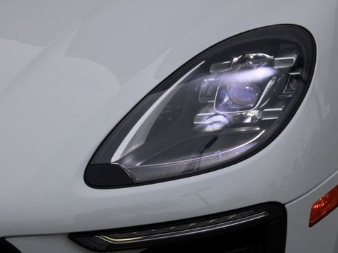 Certified 2017 Porsche Macan GTS image 11