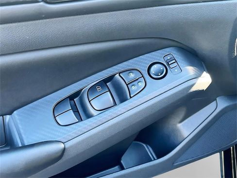 Certified 2025 Nissan Altima 2.5 S image 14