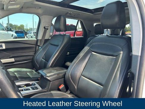 Certified 2022 Ford Explorer XLT w/ Equipment Group 202A RWD image 14