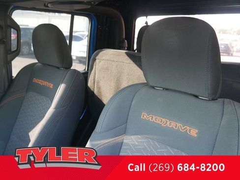 Used 2022 Jeep Gladiator Mojave AWD/4WD image 39