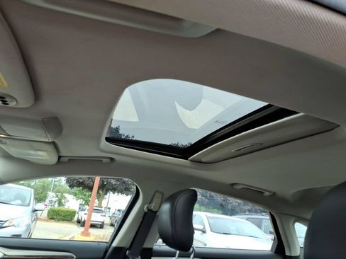 Used 2013 Ford Fusion SE FWD image 11