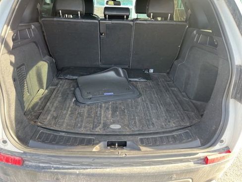 Used 2018 Land Rover Discovery Sport SE image 22