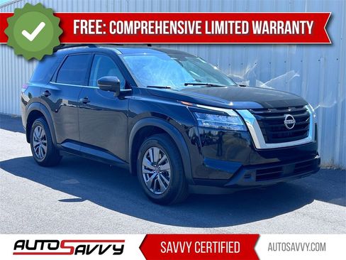 Used 2022 Nissan Pathfinder SV image 1