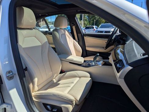 Used 2020 BMW 530i xDrive AWD/4WD image 38