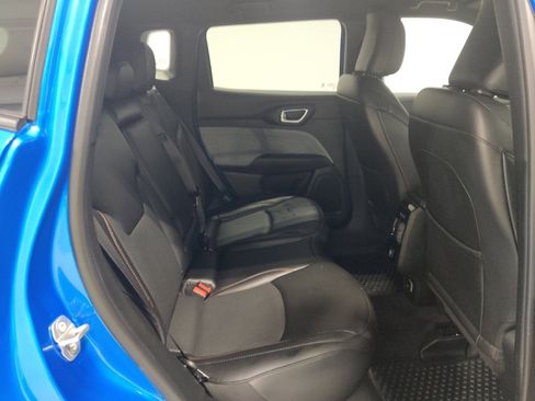 Used 2023 Jeep Compass Latitude AWD/4WD image 19