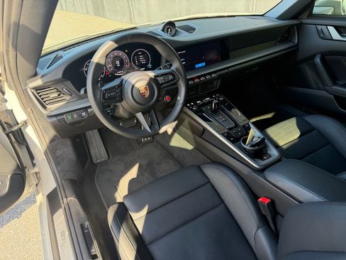 Certified 2025 Porsche 911 Carrera RWD image 17