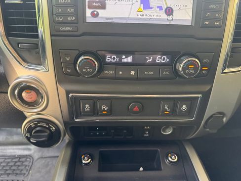 Used 2016 Nissan Titan PRO-4X w/ Pro-4x Convenience Package AWD/4WD image 25