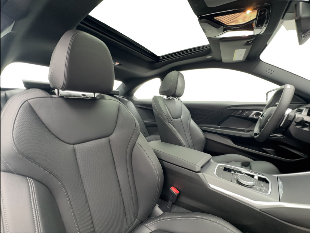 Used 2025 BMW 230i Coupe RWD image 27