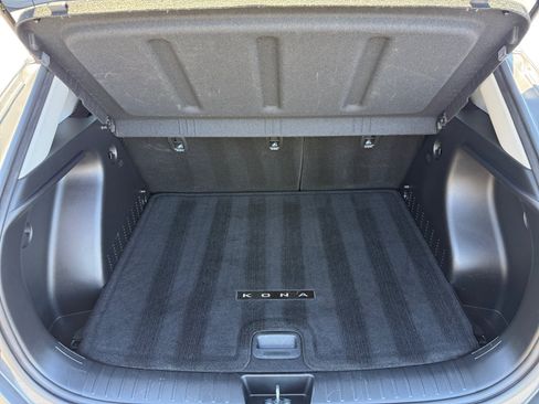 Certified 2025 Hyundai Kona SEL FWD image 17