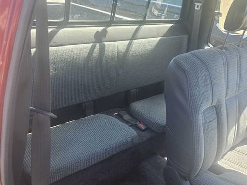 Used 1990 Toyota Pickup Deluxe AWD/4WD image 18