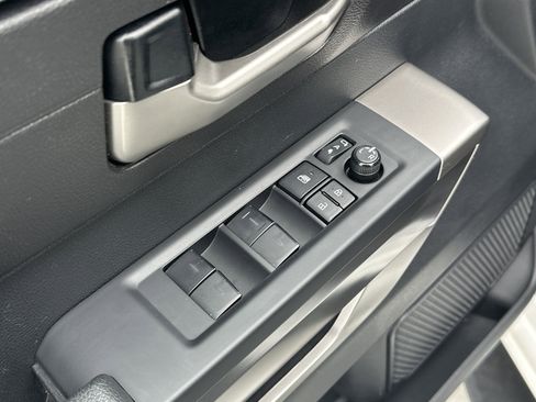 Used 2022 Toyota Tundra SR5 w/ SR5 Convenience Package image 15