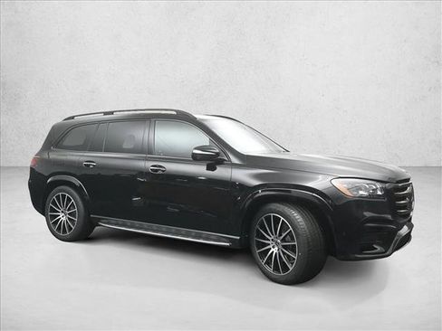 New 2026 Mercedes-Benz GLS 580 4MATIC image 2