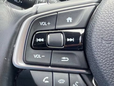 Used 2018 Honda Accord Touring image 18
