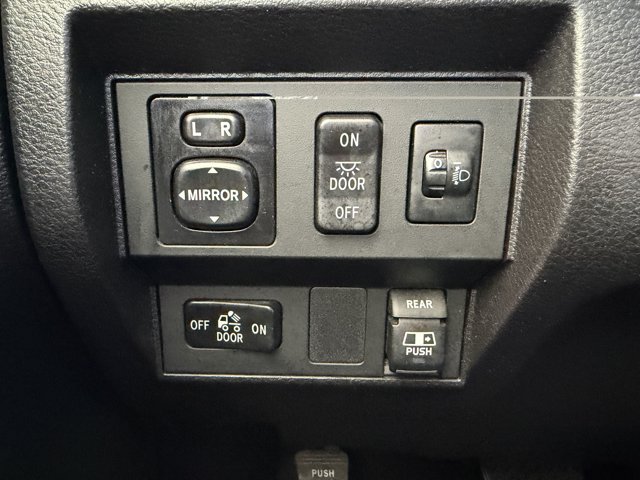Used 2014 Toyota Tundra Limited w/ Limited Premium Package RWD image 20