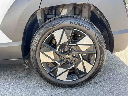 Used 2025 Hyundai Kona SEL FWD image 10