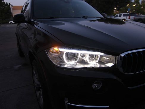 Used 2018 BMW X5 xDrive40e AWD/4WD image 25