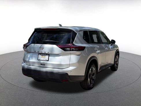 Used 2025 Nissan Rogue SV image 15