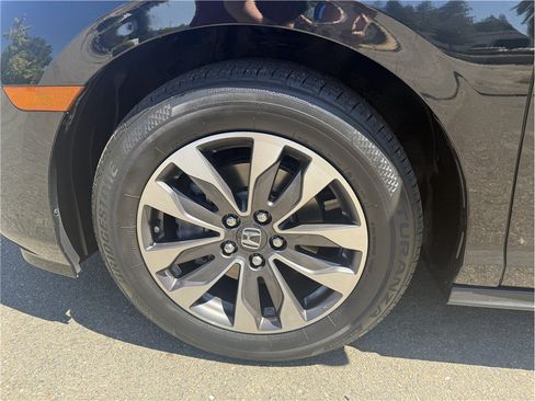 Used 2023 Honda Odyssey EX-L image 14